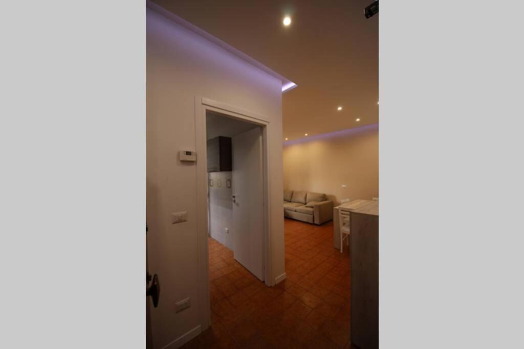 Beach House, 300 M Dal Mare, Marina Di Massa Luaran gambar